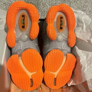 Lebron XIX Fast Food Sz 10.5